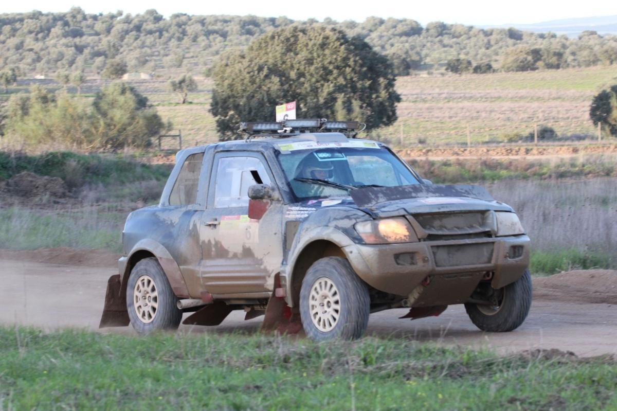 Vends Mitsubishi Pajero T1 FIA Rally Raid