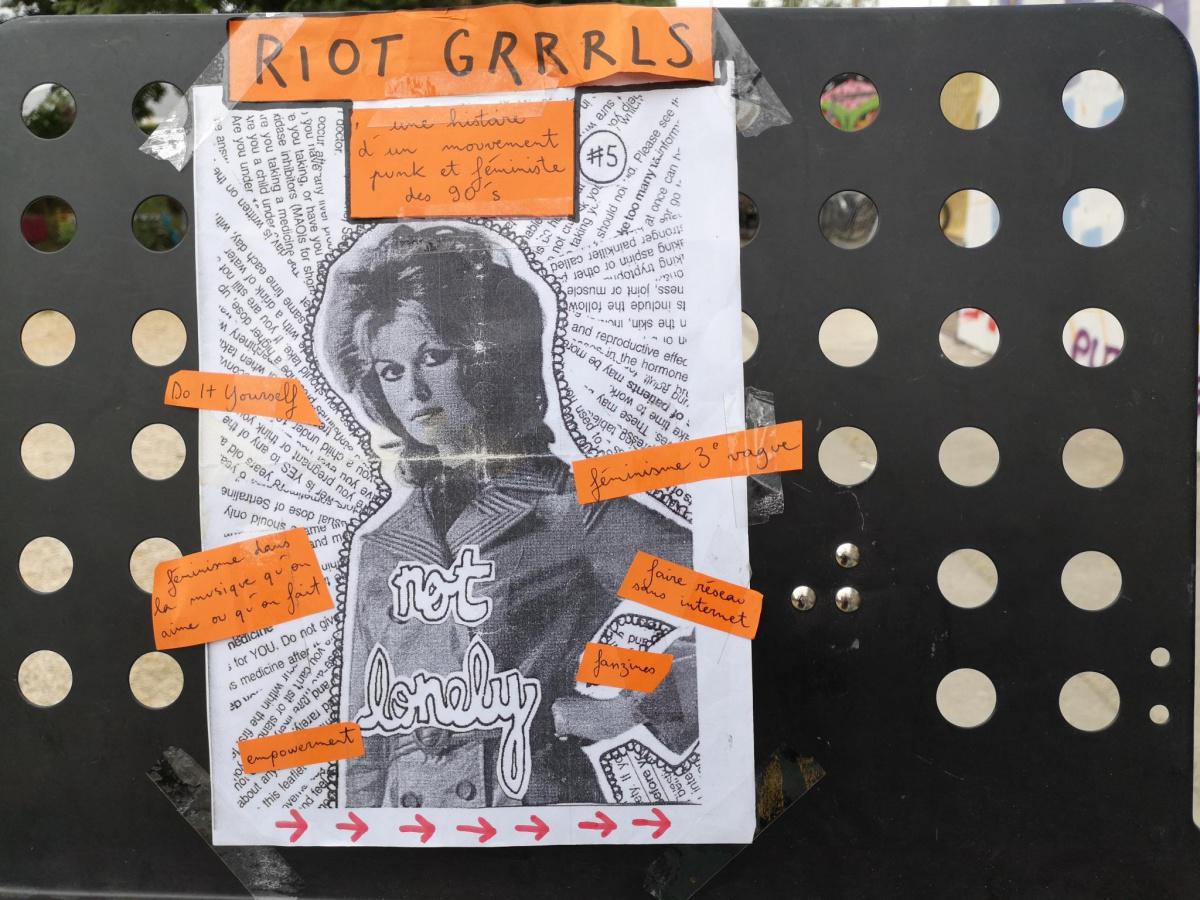 RIOT GRRRLS RIOT GRRRLS