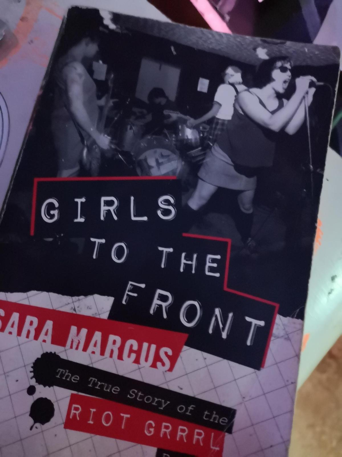 RIOT GRRRLS RIOT GRRRLS