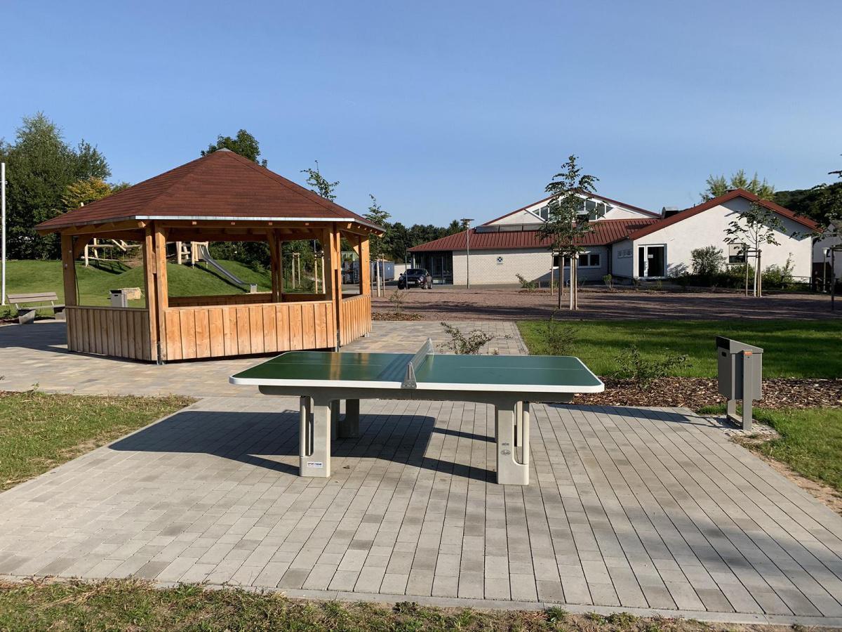 Main Echo: »Neues Krom­bacher Sport- und Frei­zeit­gelän­de ist fertig« Main Echo: »Neues Krom­bacher Sport- und Frei­zeit­gelän­de ist fertig«