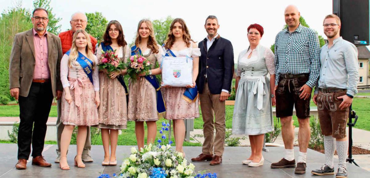 Main Echo: »Lea Wagner ist Krombachs 29. Brunnen­königin« Main Echo: »Lea Wagner ist Krombachs 29. Brunnen­königin«