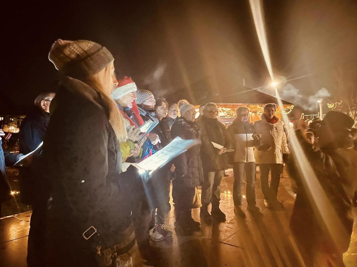 Krombacher Weih­nachts­markt war ein voller Erfolg Krombacher Weih­nachts­markt war ein voller Erfolg