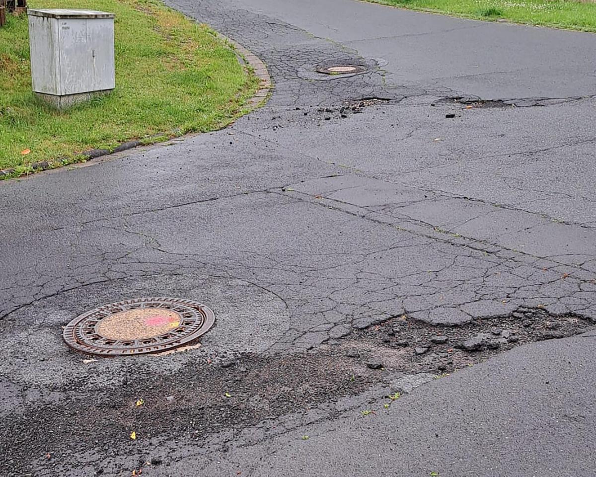 Main-Echo: Vom Fahr­bahn­schaden bis zur Warte­halle Main-Echo: Vom Fahr­bahn­schaden bis zur Warte­halle