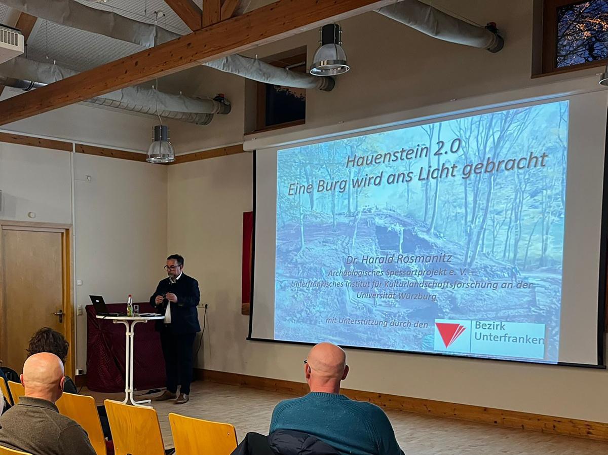 Großes Interesse am Vortrag zur Burg Hauenstein Großes Interesse am Vortrag zur Burg Hauenstein