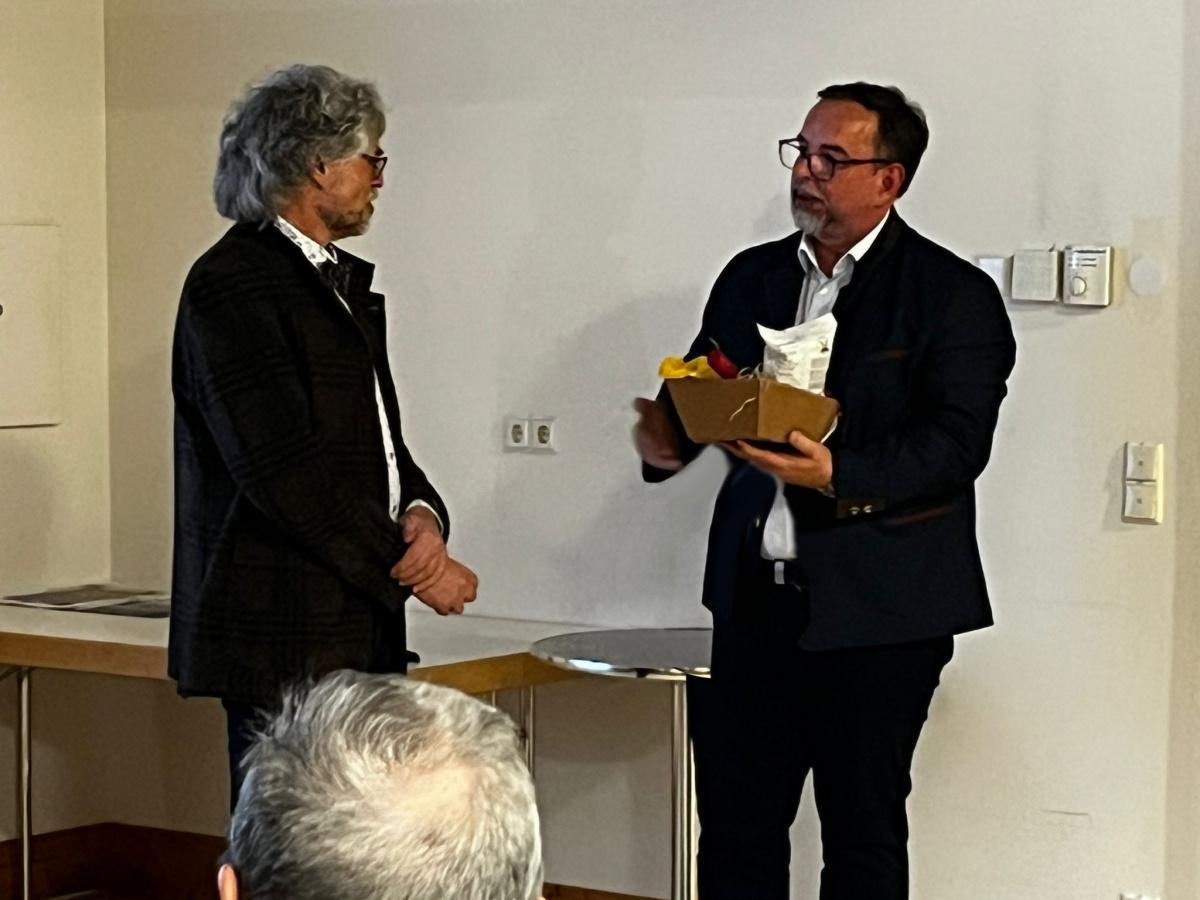 Großes Interesse am Vortrag zur Burg Hauenstein