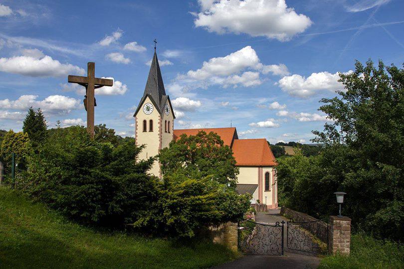 Friedhof und Kirche