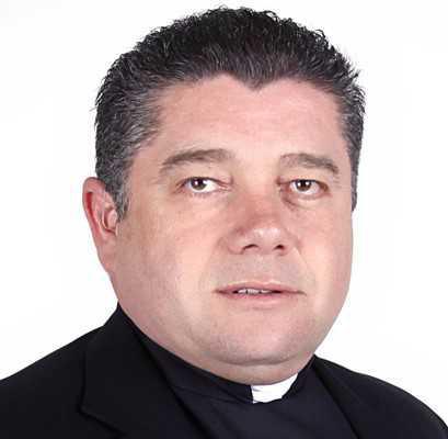 Pe. Pedro Martelo Coqueiro Pe. Pedro Martelo Coqueiro