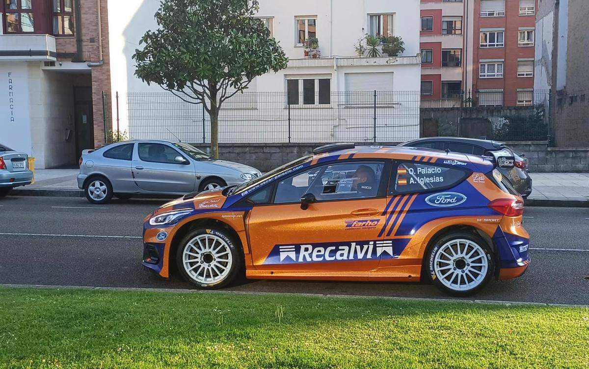 Óscar Palacio defiende el título con los nuevos colores del Recalvi Team Óscar Palacio defiende el título con los nuevos colores del Recalvi Team