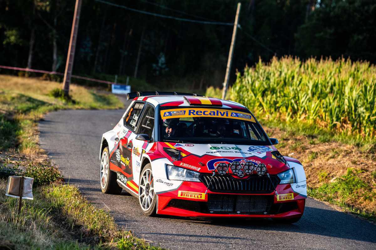 Víctor Senra se destaca en cabeza Víctor Senra se destaca en cabeza