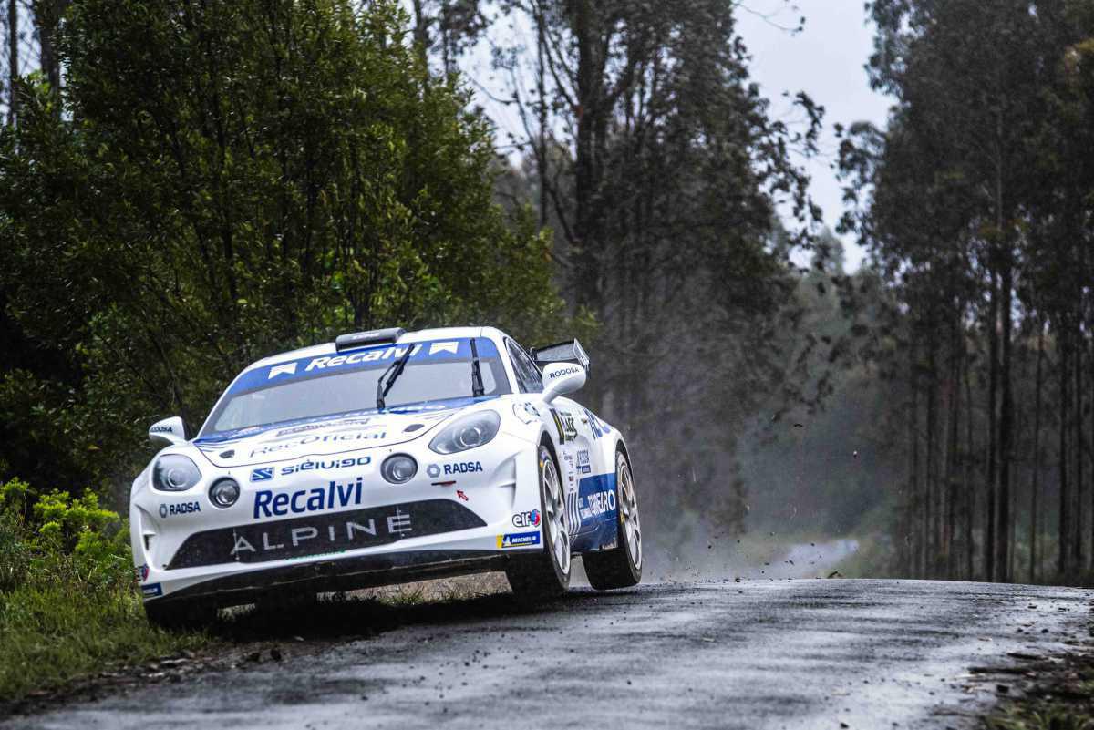 Jorge Cagiao domina de nuevo la cita de casa con el Alpine A110 R-GT Jorge Cagiao domina de nuevo la cita de casa con el Alpine A110 R-GT