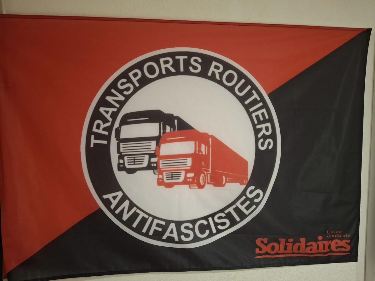 Des nouveaux drapeaux chez la Fédération SUD Solidaires des Transports Routiers !