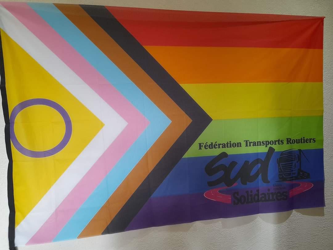 Des nouveaux drapeaux chez la Fédération SUD Solidaires des Transports Routiers !