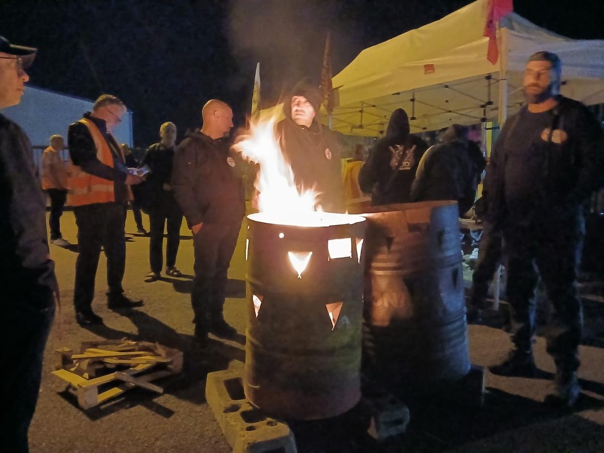 Vidéos/photos piquet de grève SUD à Transdev Pays de Fontainebleau le 18/09