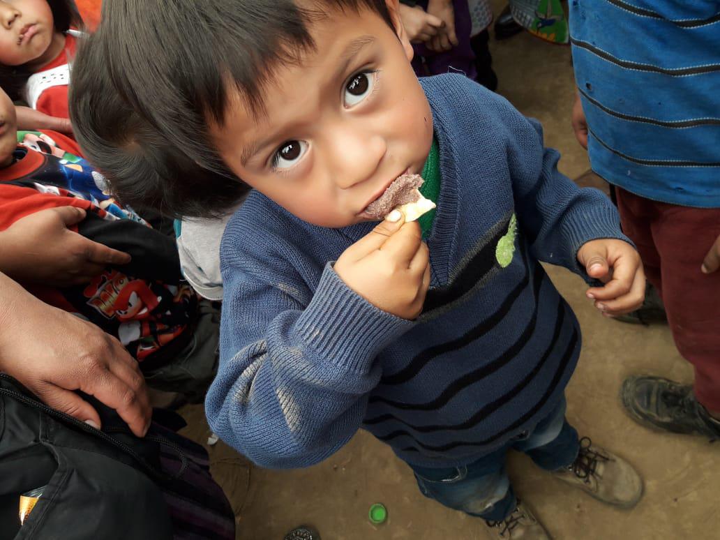 Niños y niñas que padecen desnutrición crónica, son atendidos por Cáritas Arquidiocesana