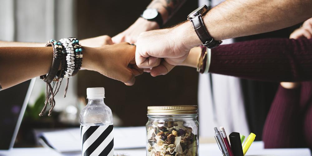 De C met een Promotende Stijl  De C met een Promotende Stijl