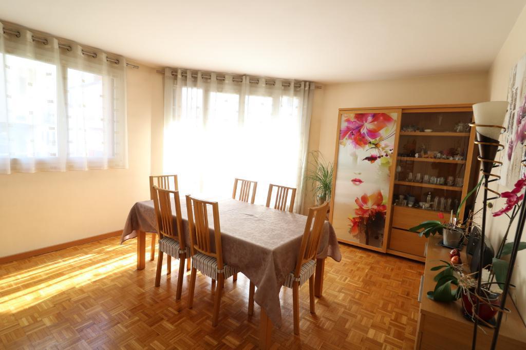 Courbevoie - Appartement 66,22m²