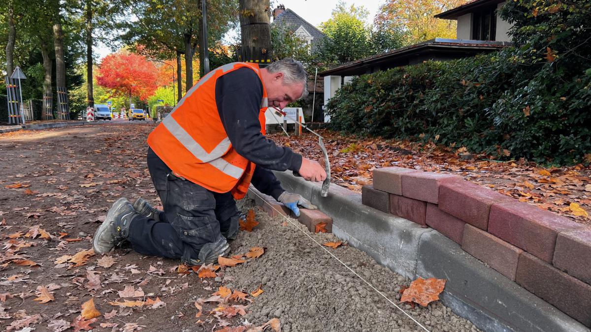 Voorbereidingen voor het asfalt