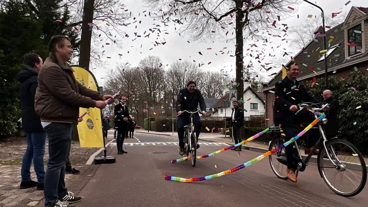 Een feestelijke opening van de De Bréautélaan