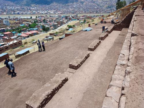 Cusco: conoce Wayna Tauqaray, el sitio arqueológico que destaca por sus asombrosas colcas