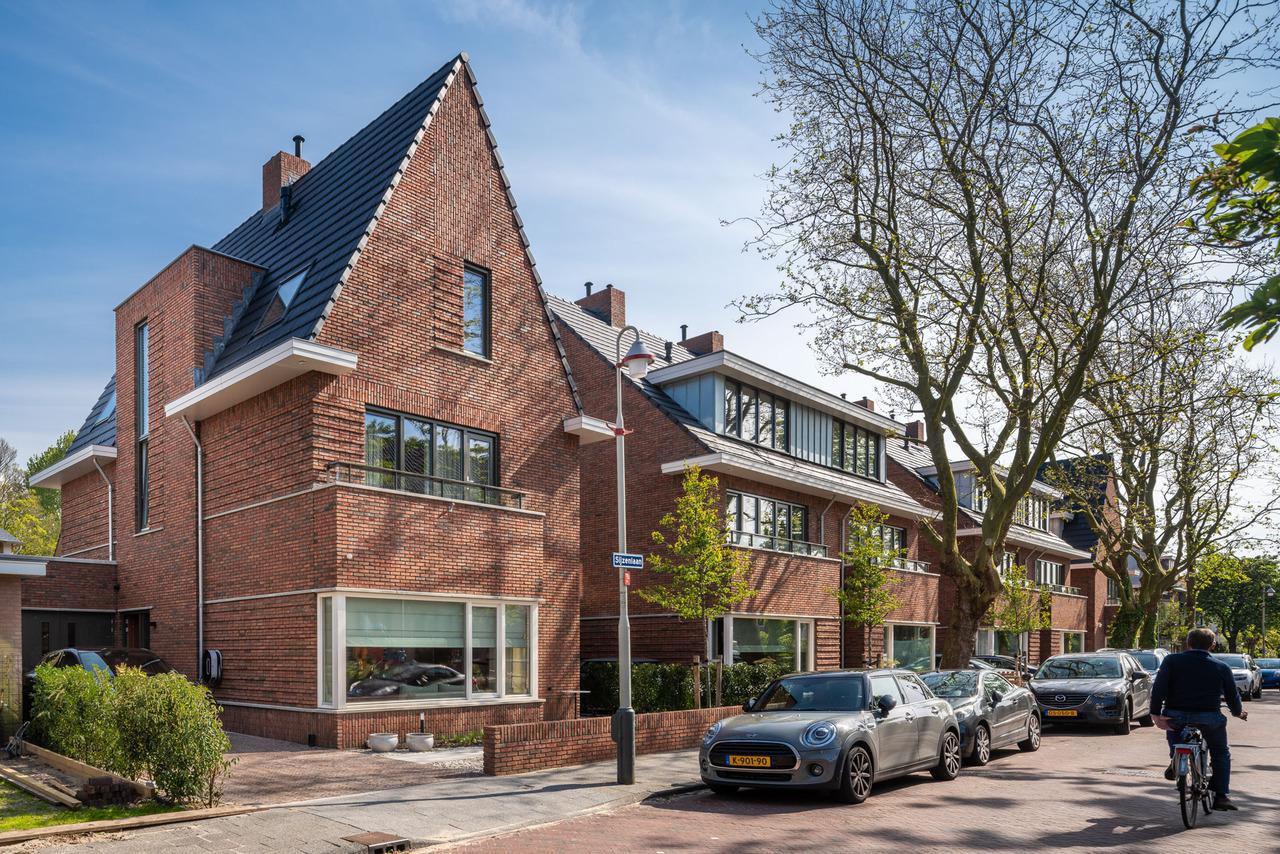 De 12 Pauwen | Den Haag