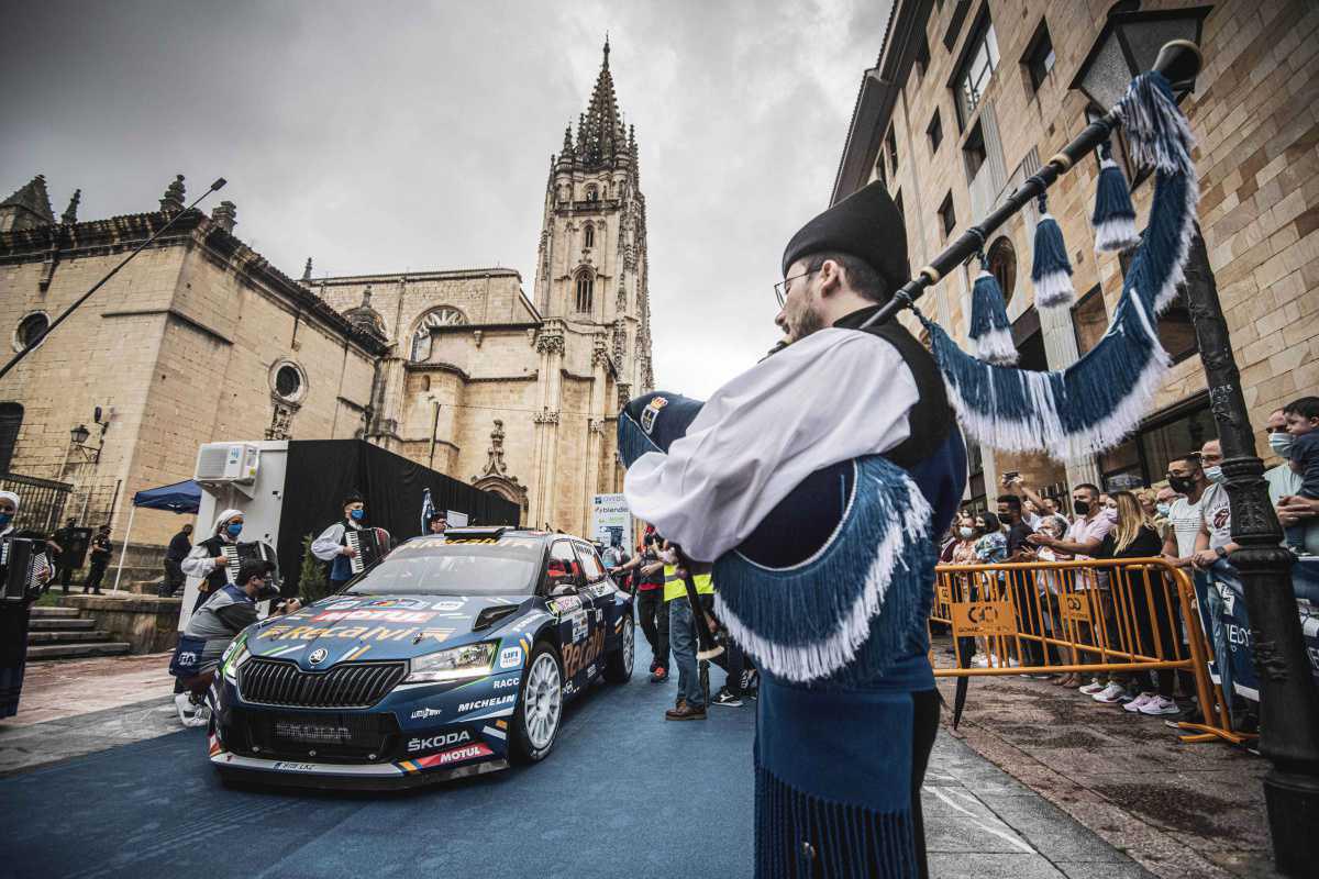'Cohete' Suárez, el rival a batir en un rallye declarado Fiesta de Interés Turístico Nacional 'Cohete' Suárez, el rival a batir en un rallye declarado Fiesta de Interés Turístico Nacional