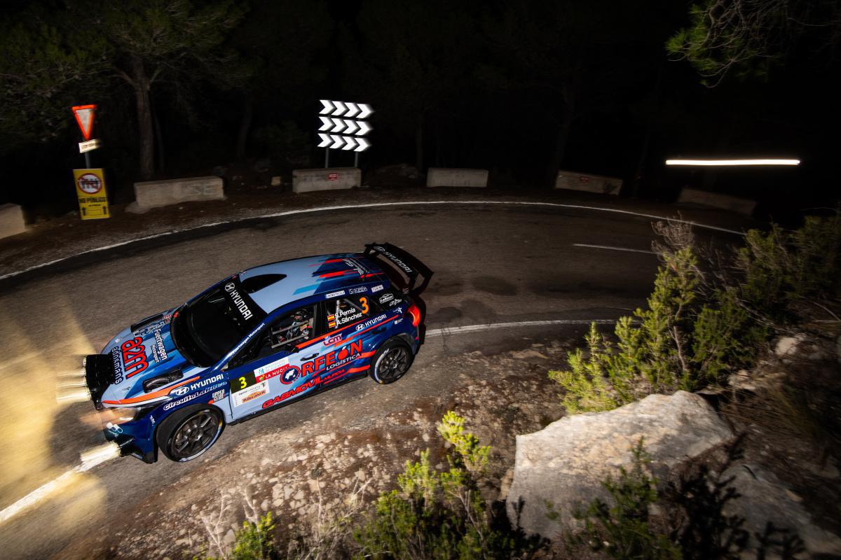 Surhayen Pernía, líder en solitario tras la etapa inaugural Surhayen Pernía, líder en solitario tras la etapa inaugural