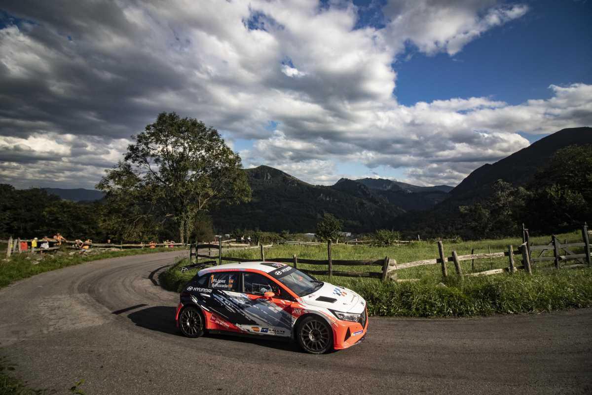 Pepe López se reencuentra con el Hyundai i20 N Rally2 de Teo Martín Motorsport Pepe López se reencuentra con el Hyundai i20 N Rally2 de Teo Martín Motorsport