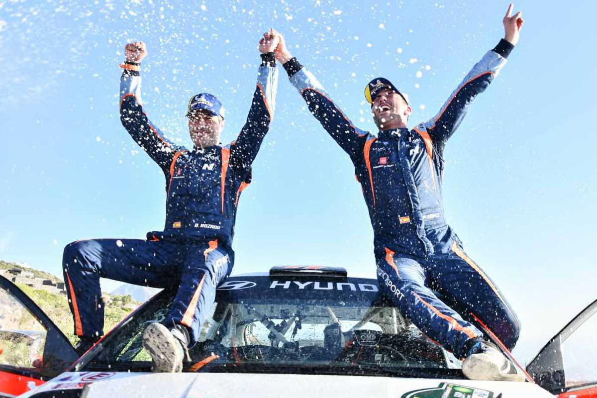 Tercer triunfo de Efrén Llarena y tercera corona para Pepe López Tercer triunfo de Efrén Llarena y tercera corona para Pepe López