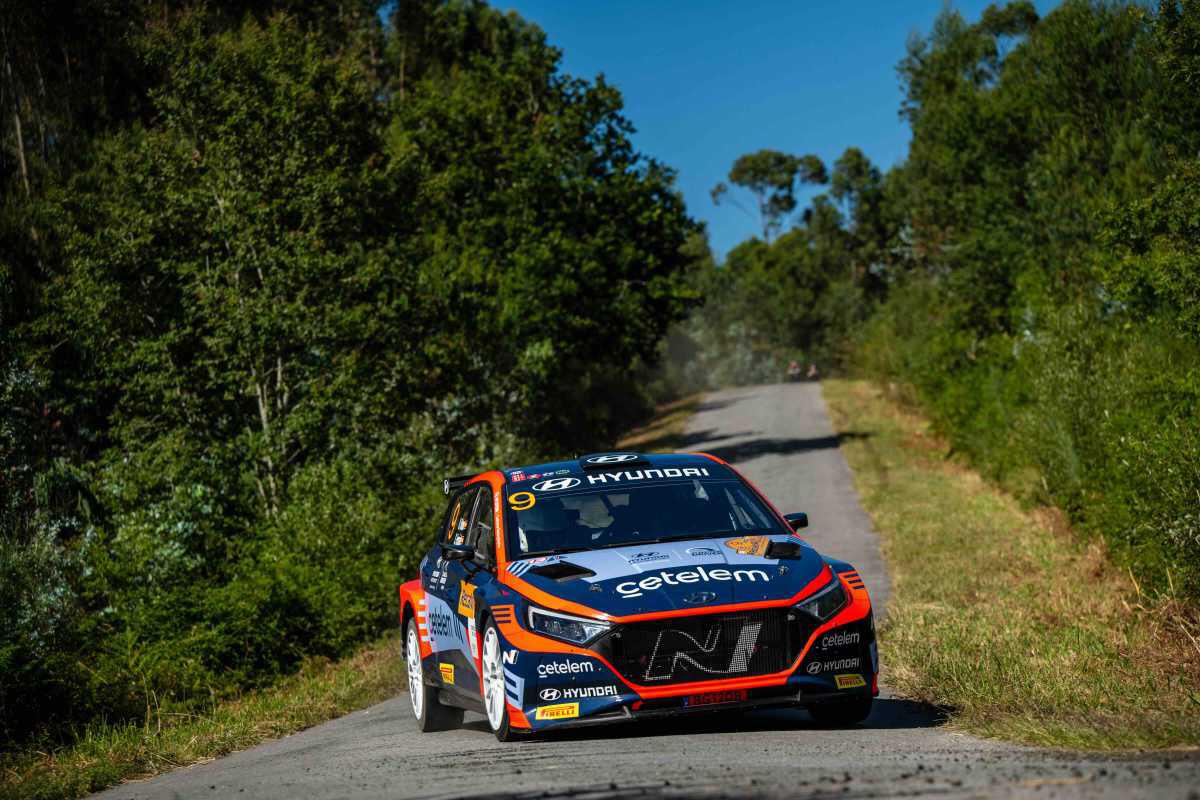 Hyundai se refuerza con Efrén Llarena y Nil Solans