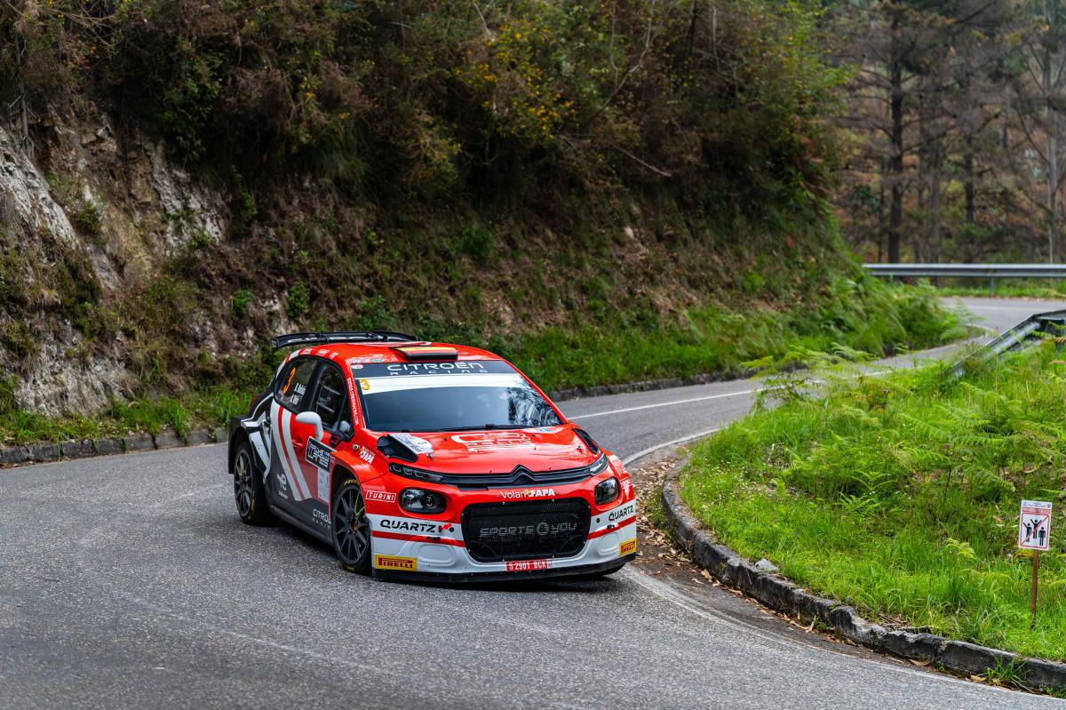 Diego Ruiloba encabeza una apretada lucha Diego Ruiloba encabeza una apretada lucha