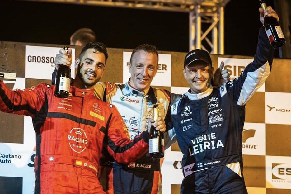 Diego Ruiloba comparte podio en Portugal con Kris Meeke y Mikko Hirvonen