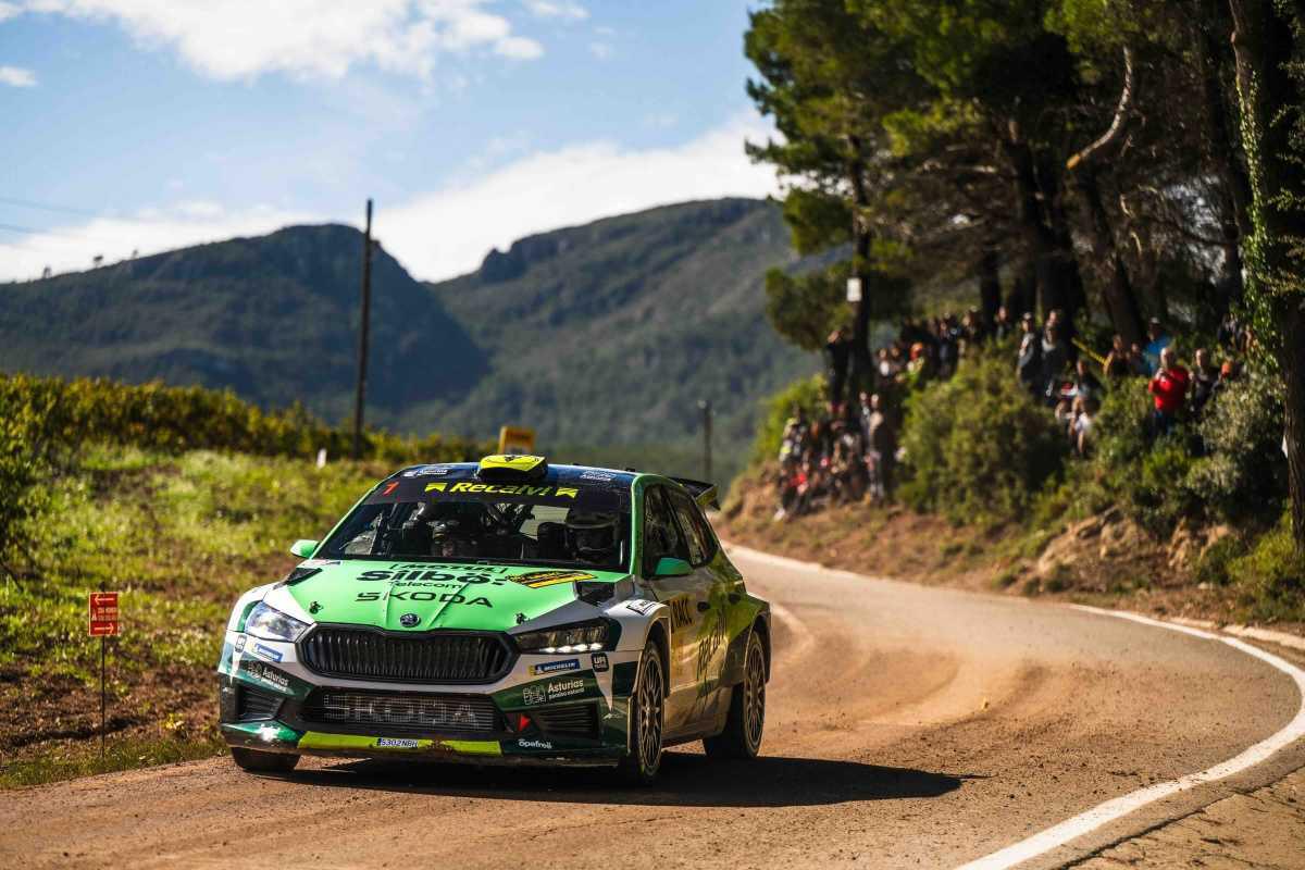 'Cohete' Suárez, tricampeón del S-CER con Škoda y el Recalvi Team 'Cohete' Suárez, tricampeón del S-CER con Škoda y el Recalvi Team