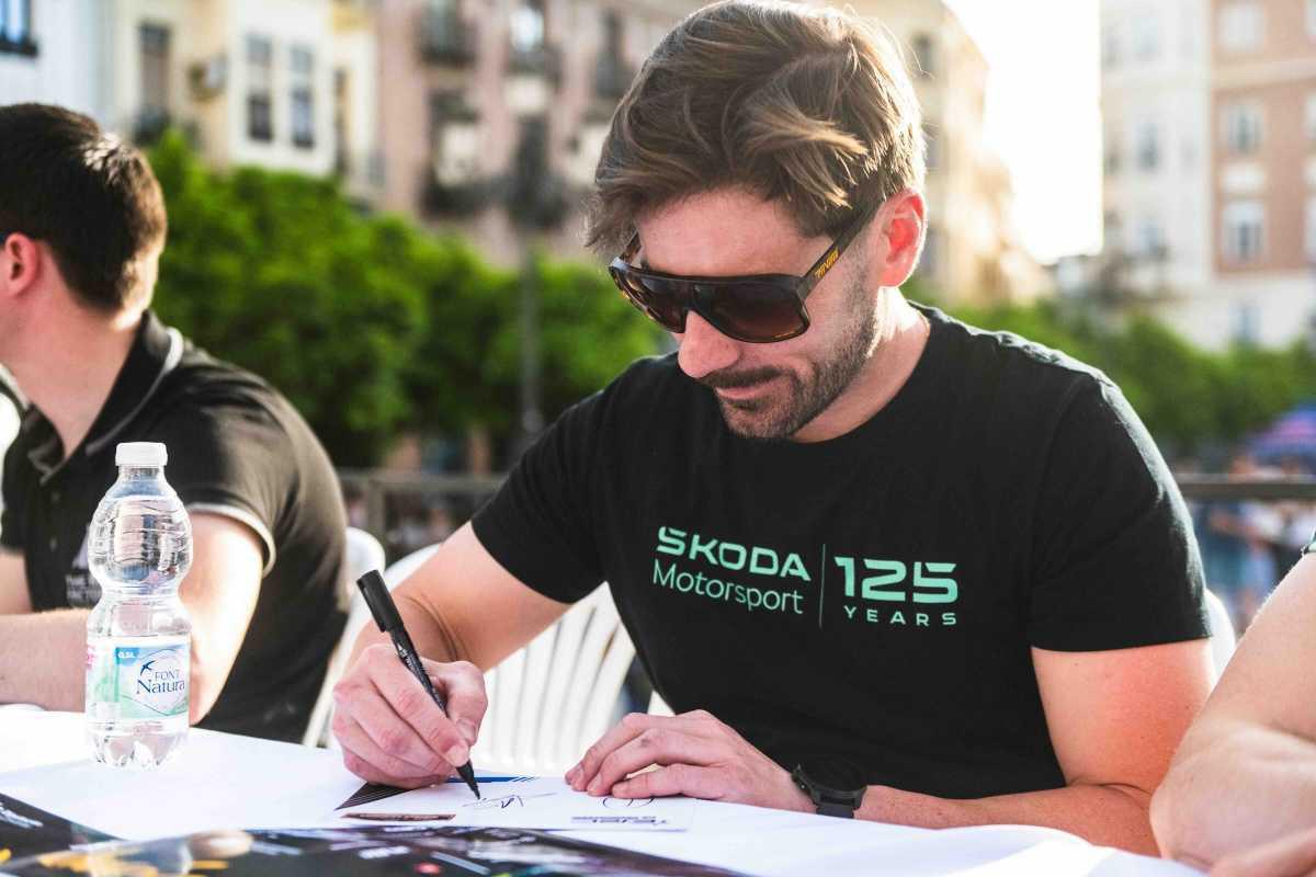 'Cohete' Suárez, con Calm Competició y GSS como patrocinador 'Cohete' Suárez, con Calm Competició y GSS como patrocinador