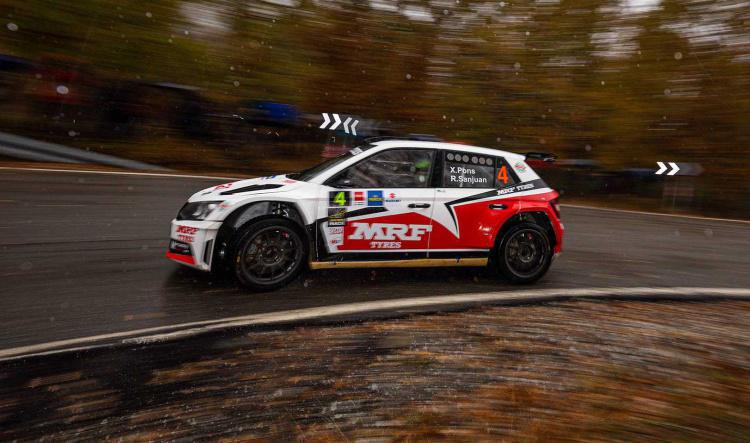 XEVI PONS TOMA VENTAJA SOBRE MOJADO