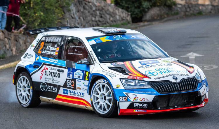 Efrén Llarena lidera una igualada lucha