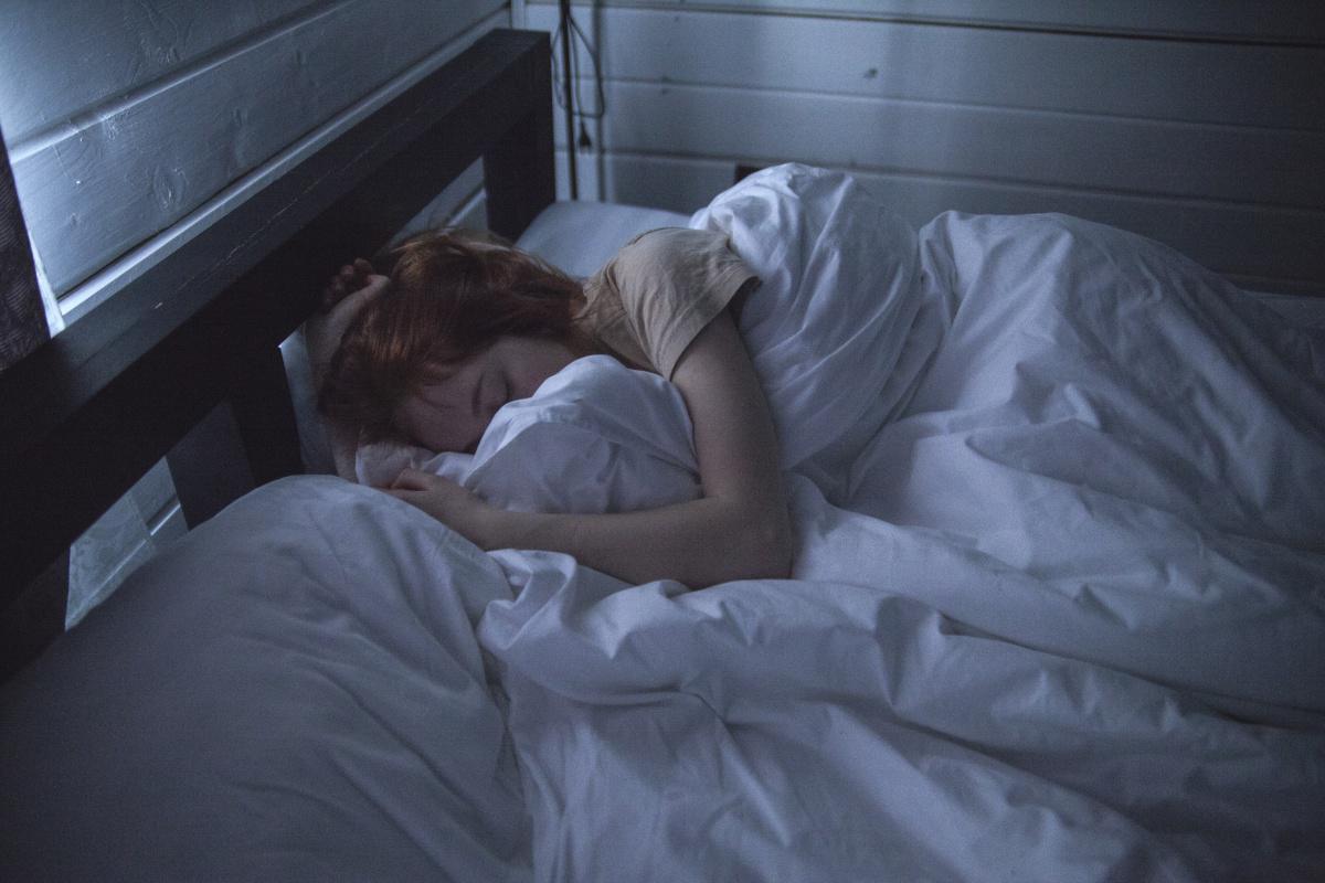 5 Tips Mengurangi Kecemasan Yang Bikin Susah Tidur
