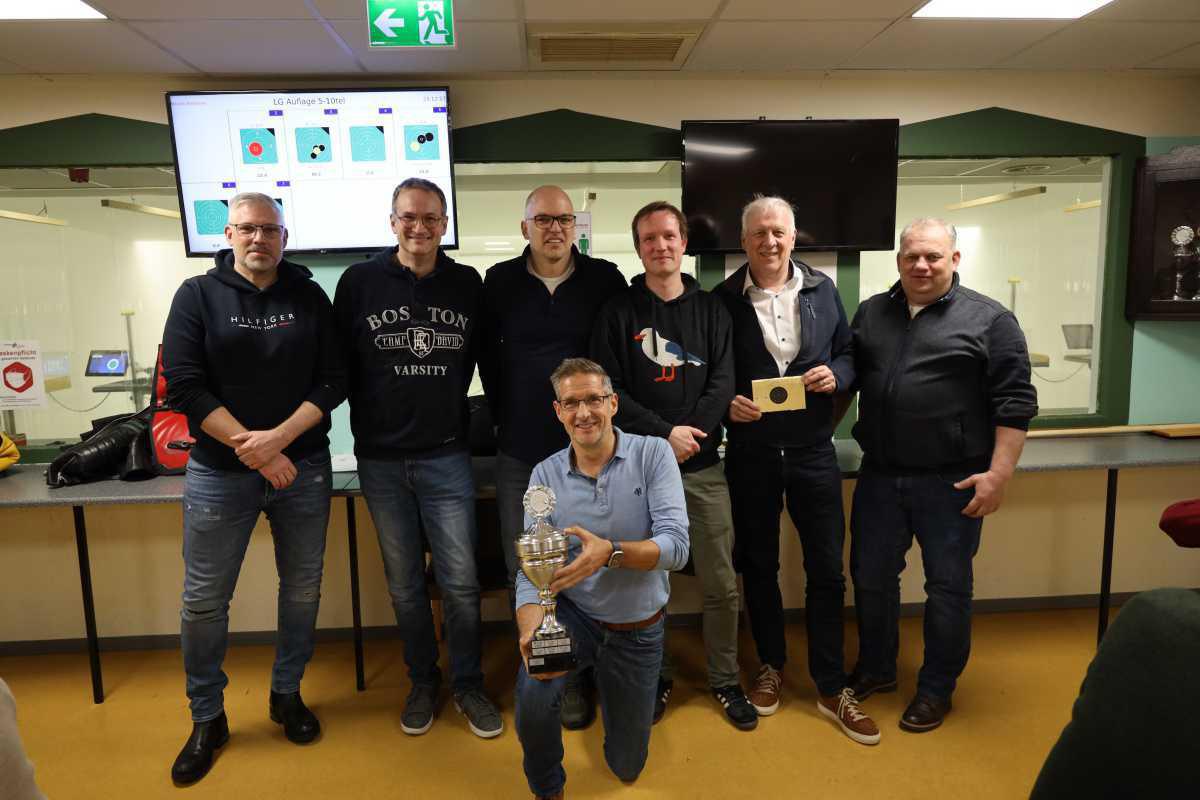 Pokal der Kapitäne geht an Sven Becker und an den II.Zug Pokal der Kapitäne geht an Sven Becker und an den II.Zug