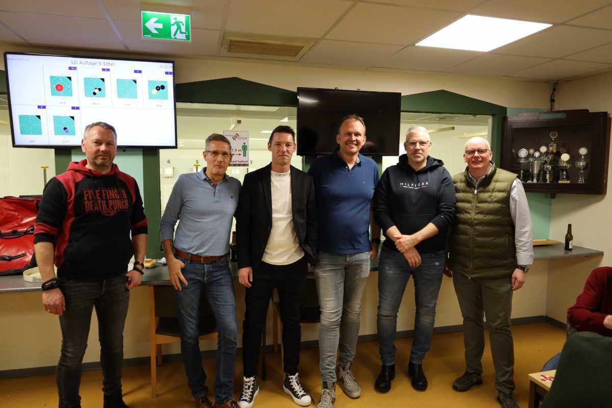 Pokal der Kapitäne geht an Sven Becker und an den II.Zug Pokal der Kapitäne geht an Sven Becker und an den II.Zug