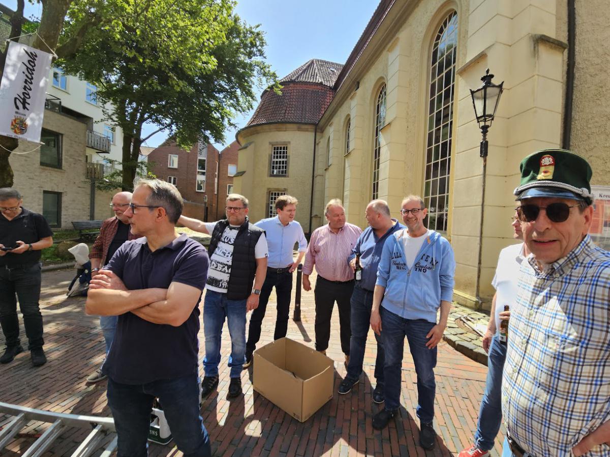 Die Stadt ist schützenfestlich geschmückt Die Stadt ist schützenfestlich geschmückt
