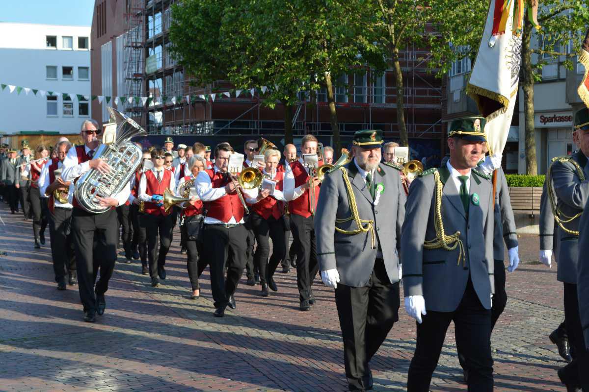 Ludger Pingel ist neues Ehrenmitglied im LBSV Ludger Pingel ist neues Ehrenmitglied im LBSV