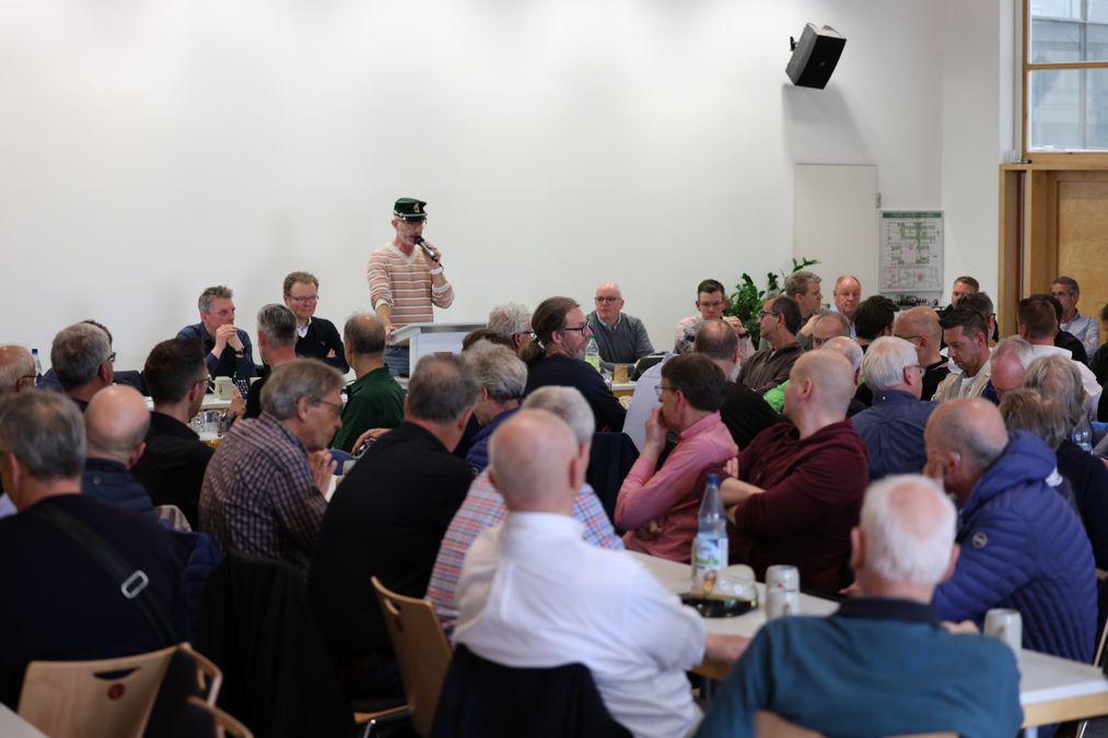 Offiziersversammlung und Kartenausgabe zum Kivelingsfest 2024 Offiziersversammlung und Kartenausgabe zum Kivelingsfest 2024