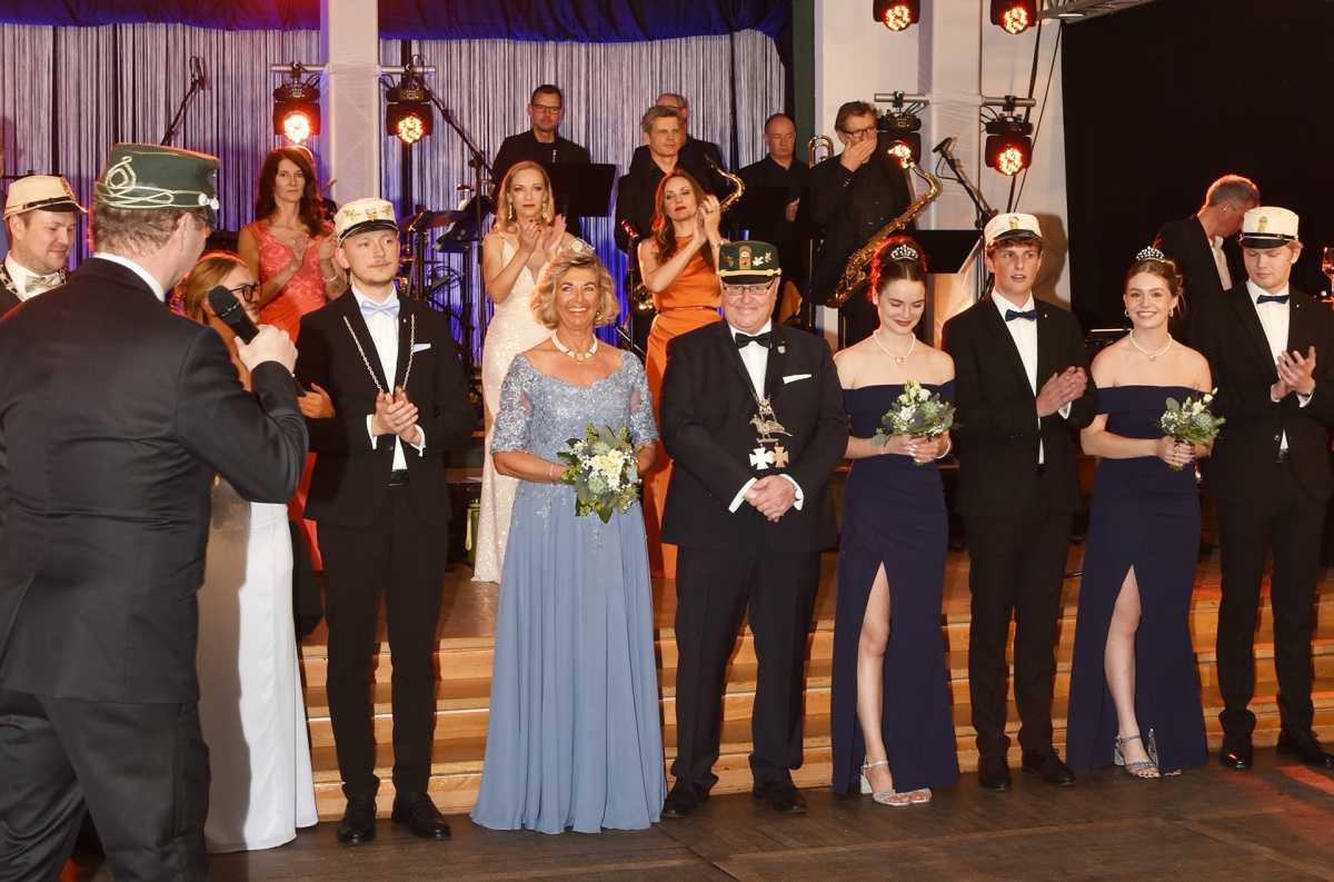 Knapp 900 Besucher feierten rauschenden Winterball 2024 Knapp 900 Besucher feierten rauschenden Winterball 2024
