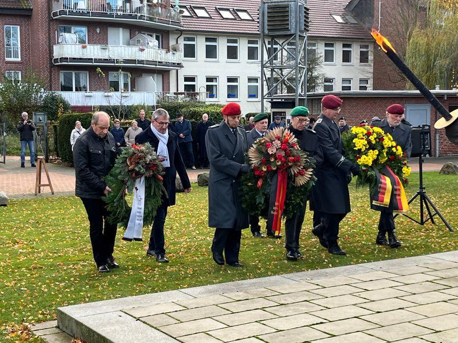 Gefallenenehrung am Volkstrauertag Gefallenenehrung am Volkstrauertag