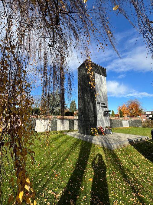 Gefallenenehrung am Volkstrauertag Gefallenenehrung am Volkstrauertag