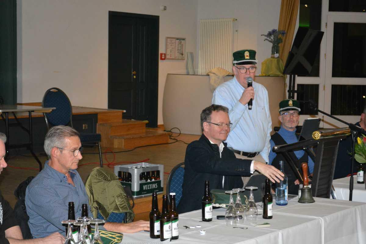 Standing Ovations für Daniel Grönniger auf der Generalversammlung 2025 Standing Ovations für Daniel Grönniger auf der Generalversammlung 2025