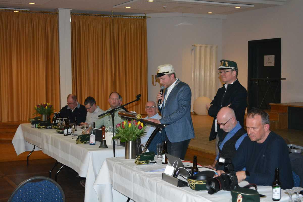 Standing Ovations für Daniel Grönniger auf der Generalversammlung 2025 Standing Ovations für Daniel Grönniger auf der Generalversammlung 2025