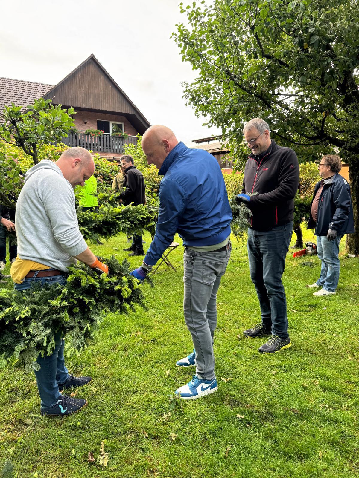 24 Meter Bogen für die Freitreppe sind gebunden!!!