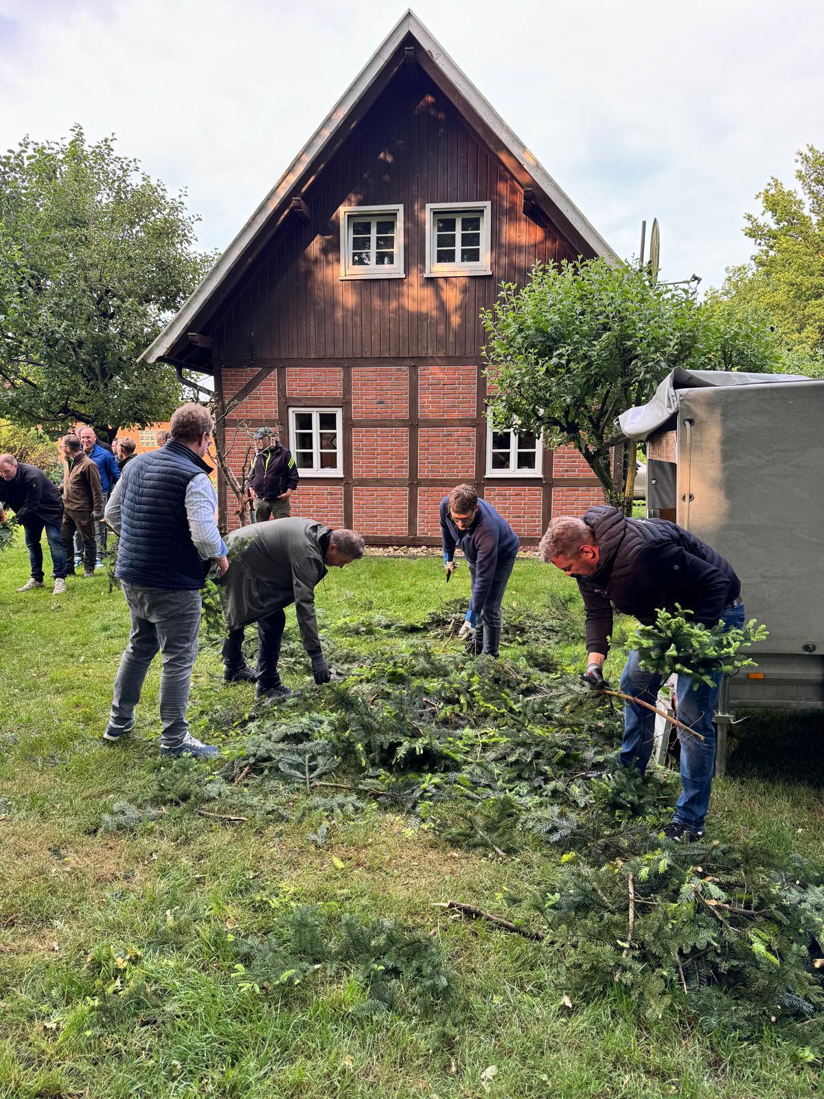 24 Meter Bogen für die Freitreppe sind gebunden!!! 24 Meter Bogen für die Freitreppe sind gebunden!!!