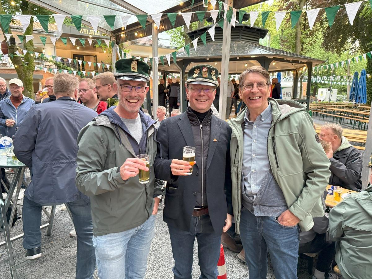 Die Stadt ist geschmückt Die Stadt ist geschmückt