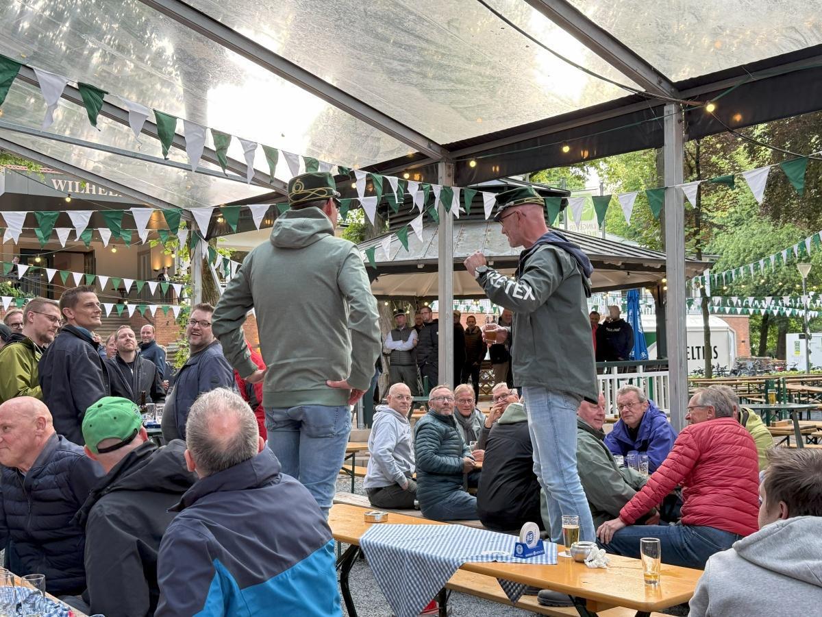 Die Stadt ist geschmückt Die Stadt ist geschmückt